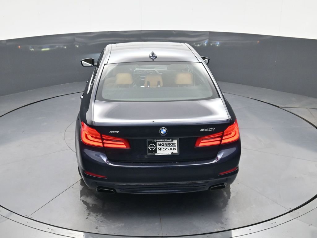 Used 2019 BMW 540i xDrive AWD/4WD image 32