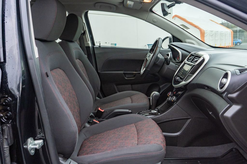 Used 2019 Chevrolet Sonic LT w/ Convenience Package image 18