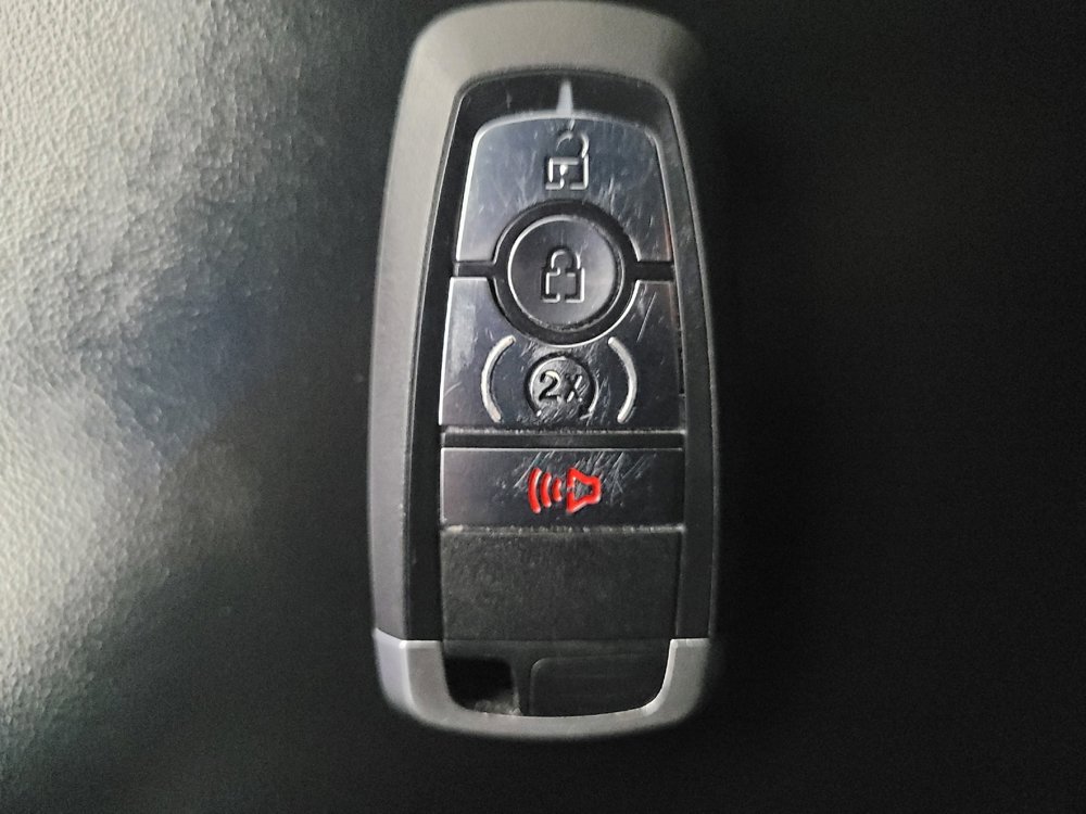 Used 2020 Ford Explorer Limited image 32