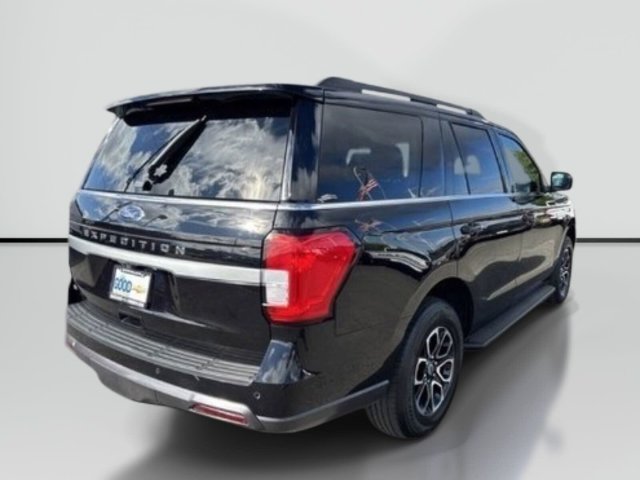 Used 2024 Ford Expedition XLT AWD/4WD image 7