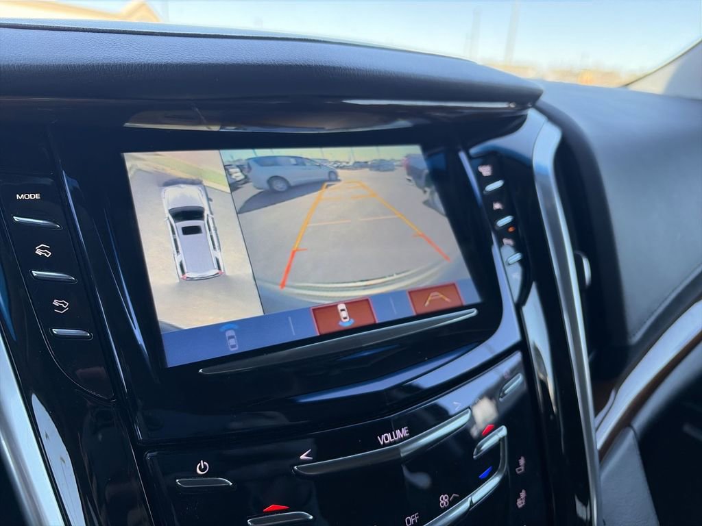 Used 2020 Cadillac Escalade Premium Luxury w/ Escalade Sport Edition image 23