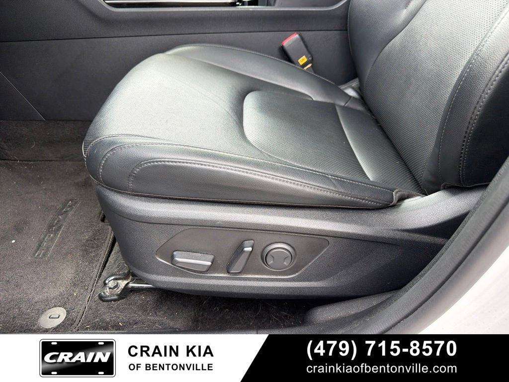 Certified 2025 Kia Sportage SX FWD image 8