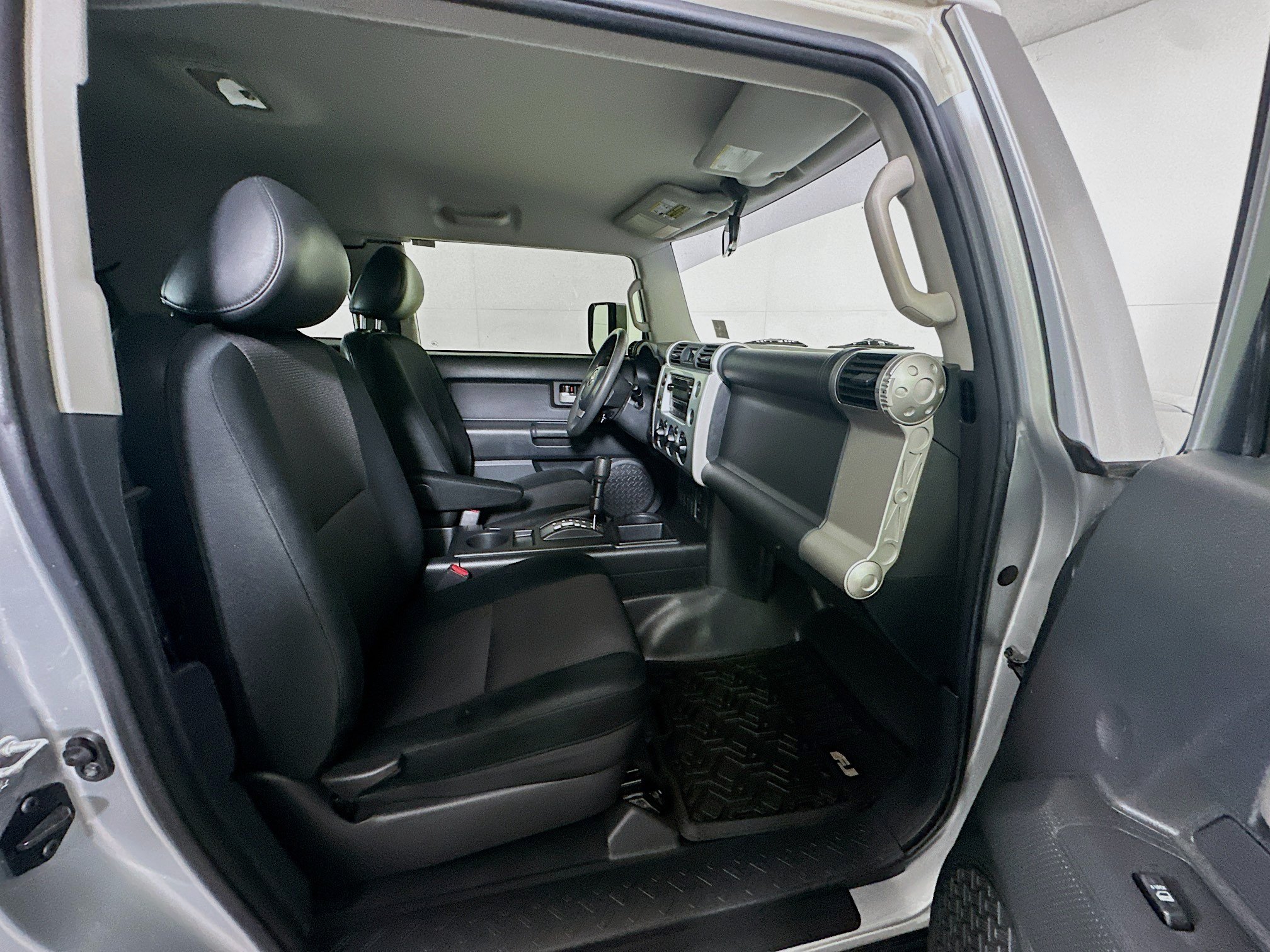 Used 2007 Toyota FJ Cruiser 2WD image 25