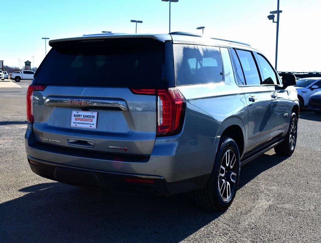 Used 2023 GMC Yukon XL AT4 w/ AT4 Premium Plus Package image 3