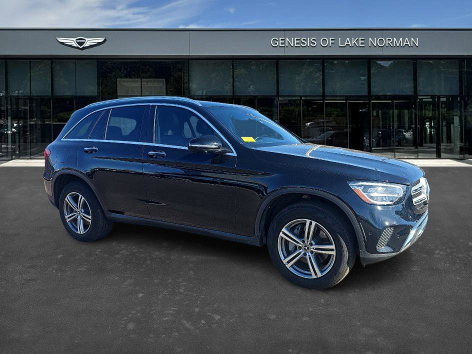 Used 2022 Mercedes-Benz GLC 300 image 2