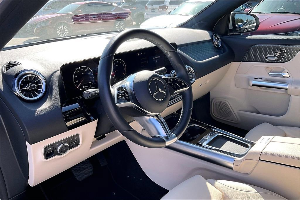 Used 2025 Mercedes-Benz GLA 250 image 18