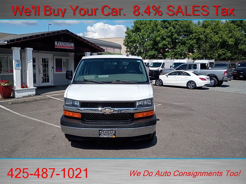 Used 2017 Chevrolet Express 3500 LT w/ LT Preferred Equipment Group RWD image 2