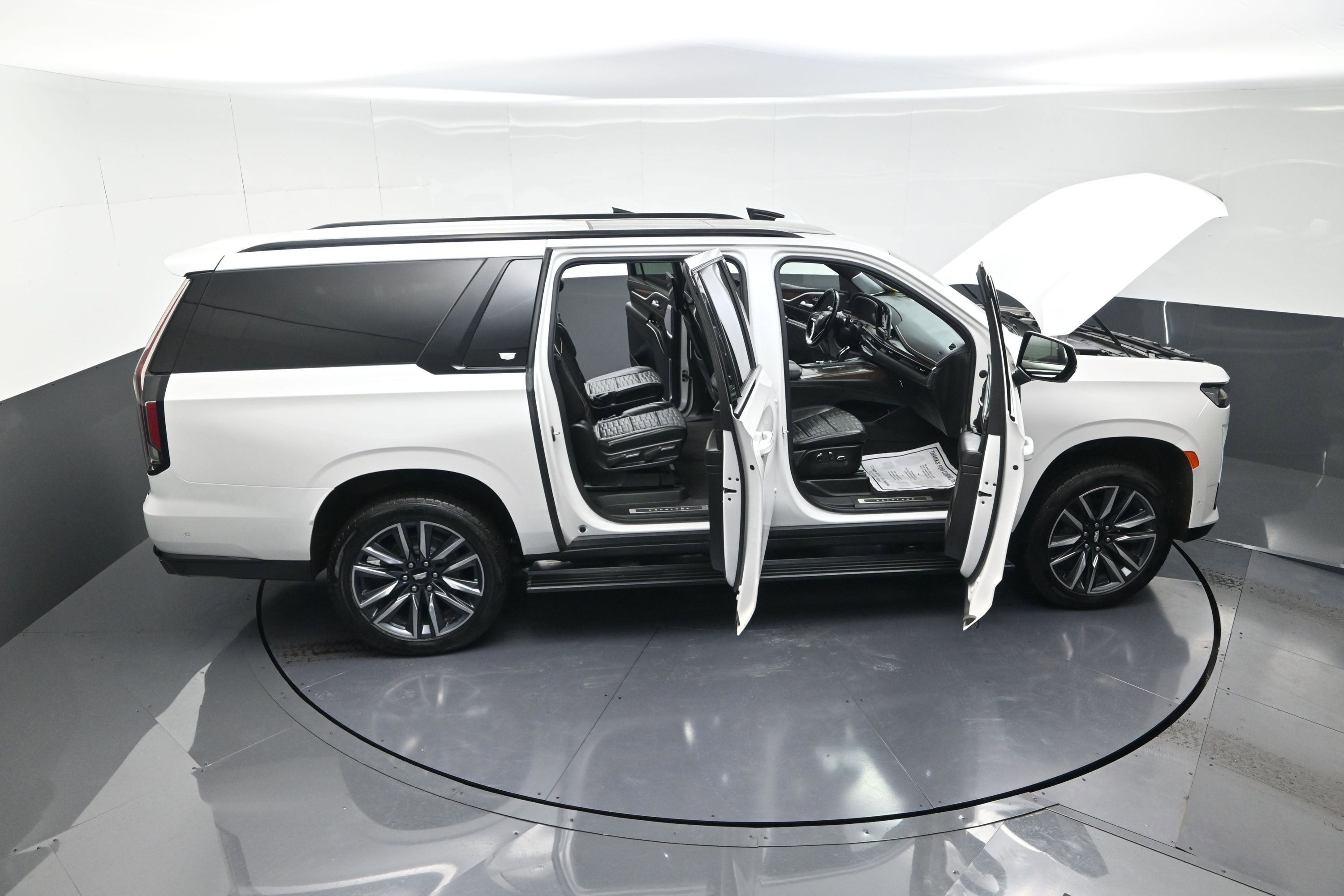 Used 2023 Cadillac Escalade ESV Sport Platinum image 14