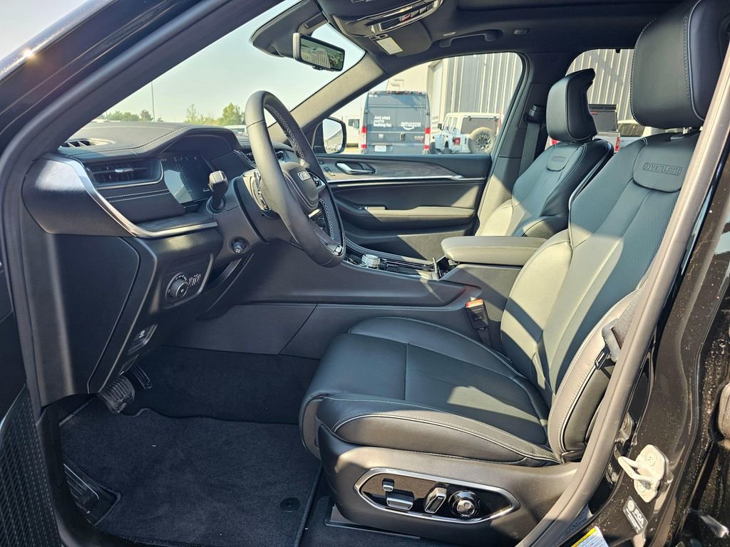 New 2025 Jeep Grand Cherokee Overland w/ Adv Protech Group III image 10