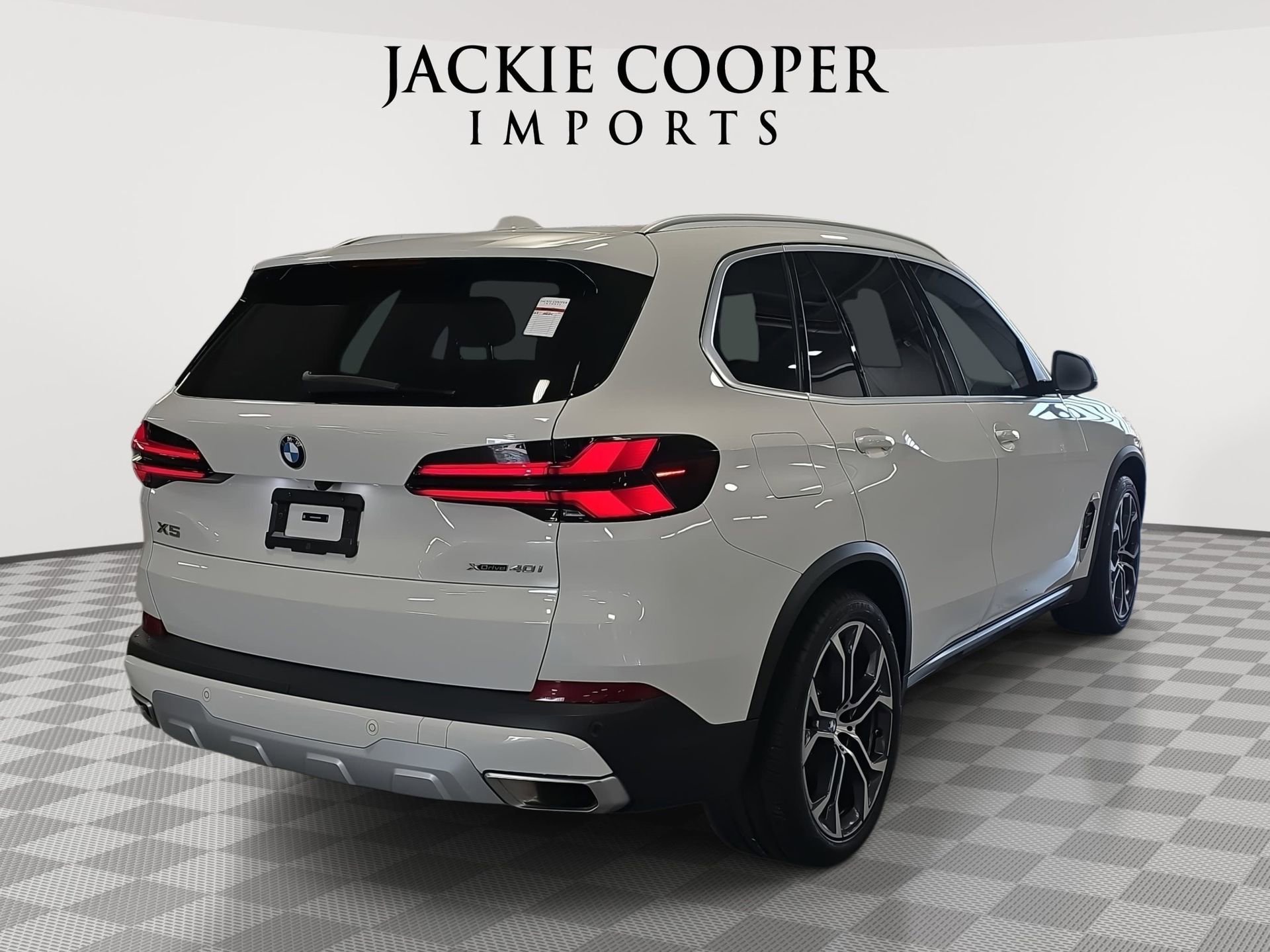 Used 2024 BMW X5 xDrive40i w/ Premium Package AWD/4WD image 5