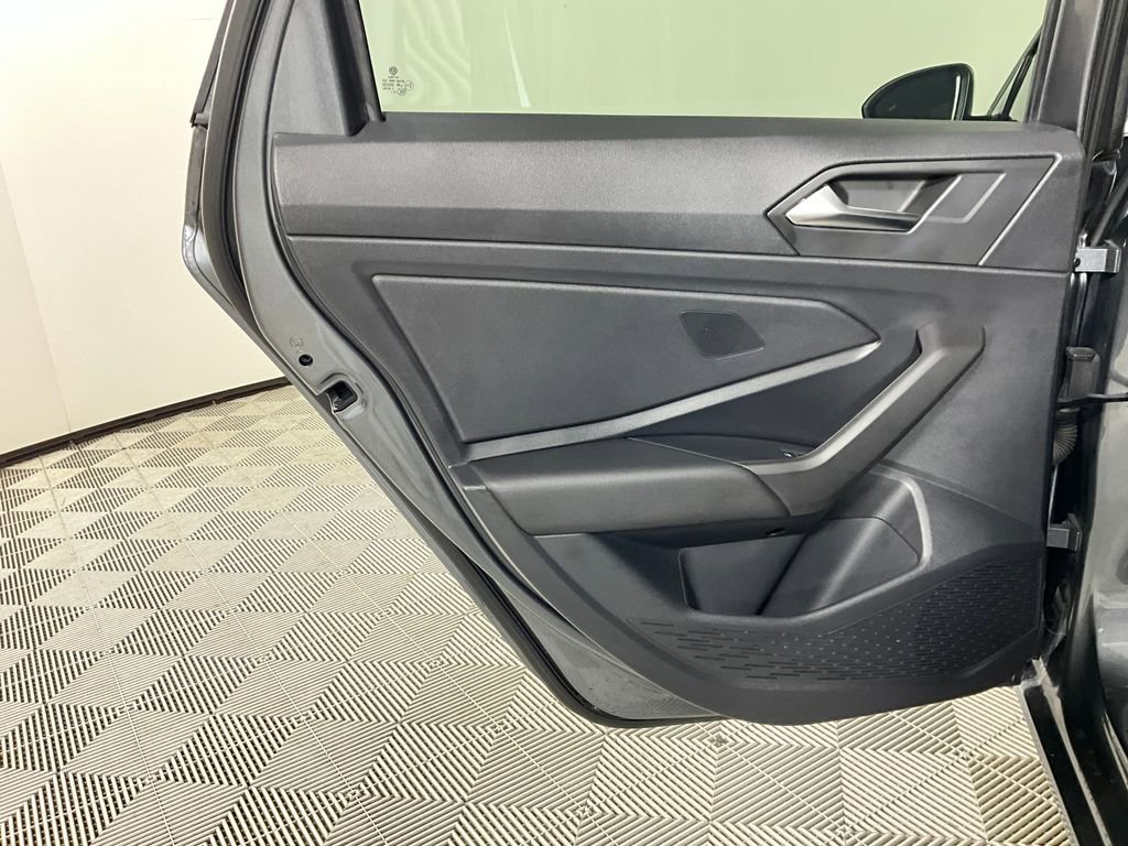 Used 2021 Volkswagen Jetta R-Line image 27