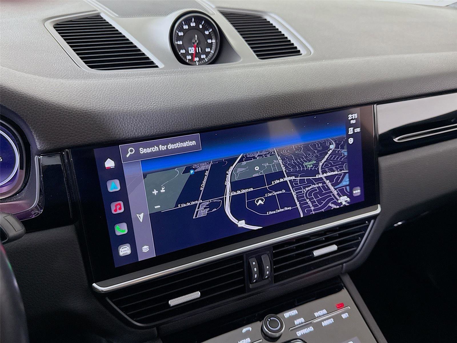 Used 2022 Porsche Cayenne Coupe w/ Premium Package image 18