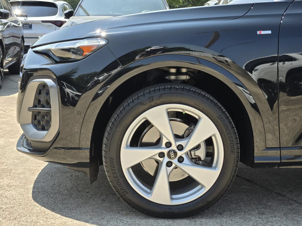 Certified 2025 Audi Q5 Premium Plus w/ Premium Plus AWD/4WD image 13