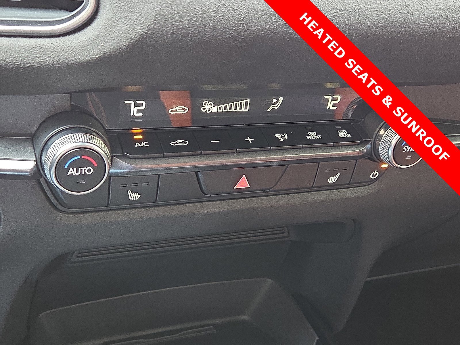 Used 2024 MAZDA CX-30 Carbon image 19