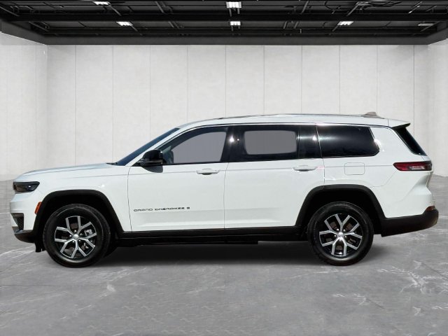 Used 2023 Jeep Grand Cherokee L Limited AWD/4WD image 2