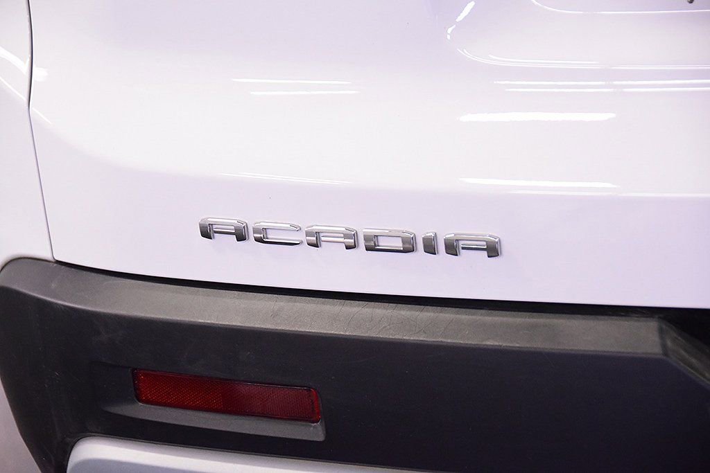 Used 2023 GMC Acadia SLE w/ Driver Convenience Package image 12