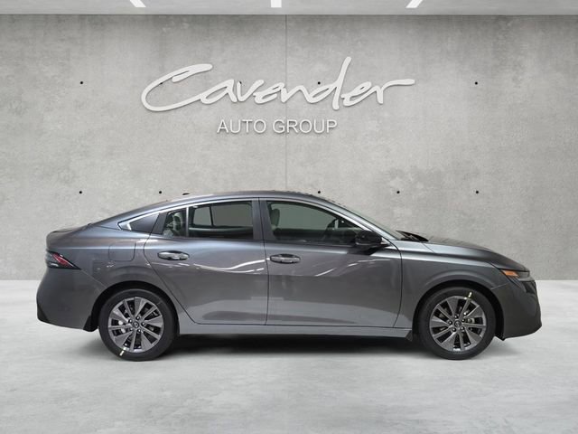 New 2026 Nissan Sentra SL FWD image 17