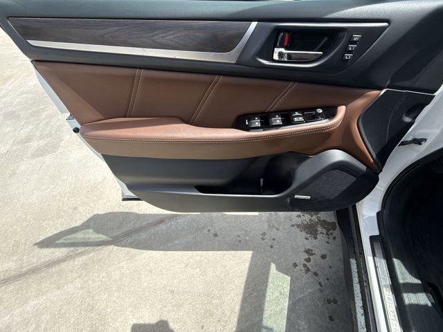 Used 2019 Subaru Outback 3.6R Touring AWD/4WD image 13