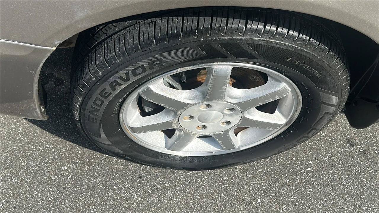 Used 2006 Ford Taurus SEL FWD image 16