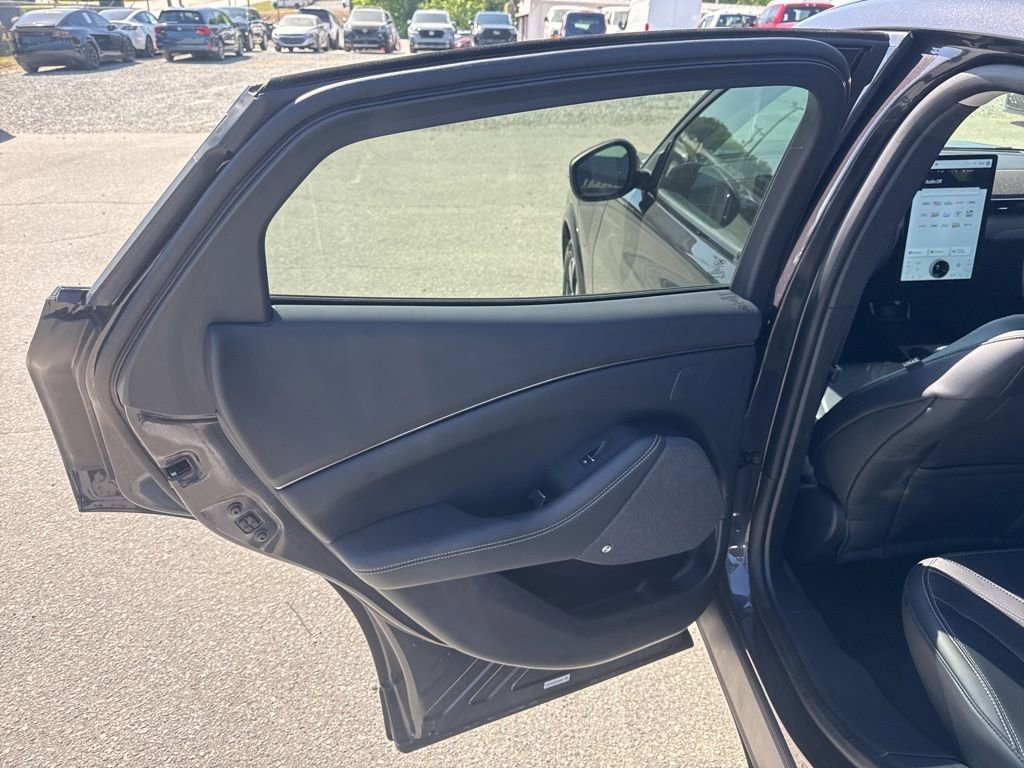 Used 2022 Ford Mustang Mach-E Premium AWD/4WD image 27