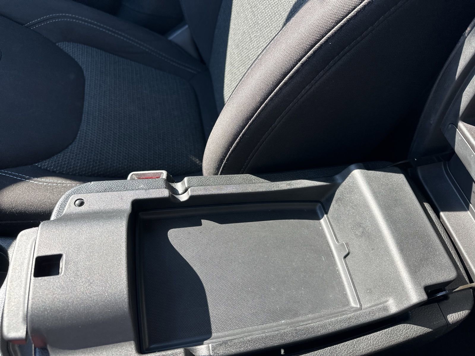 Used 2019 Jeep Cherokee Latitude w/ Cold Weather Group image 59