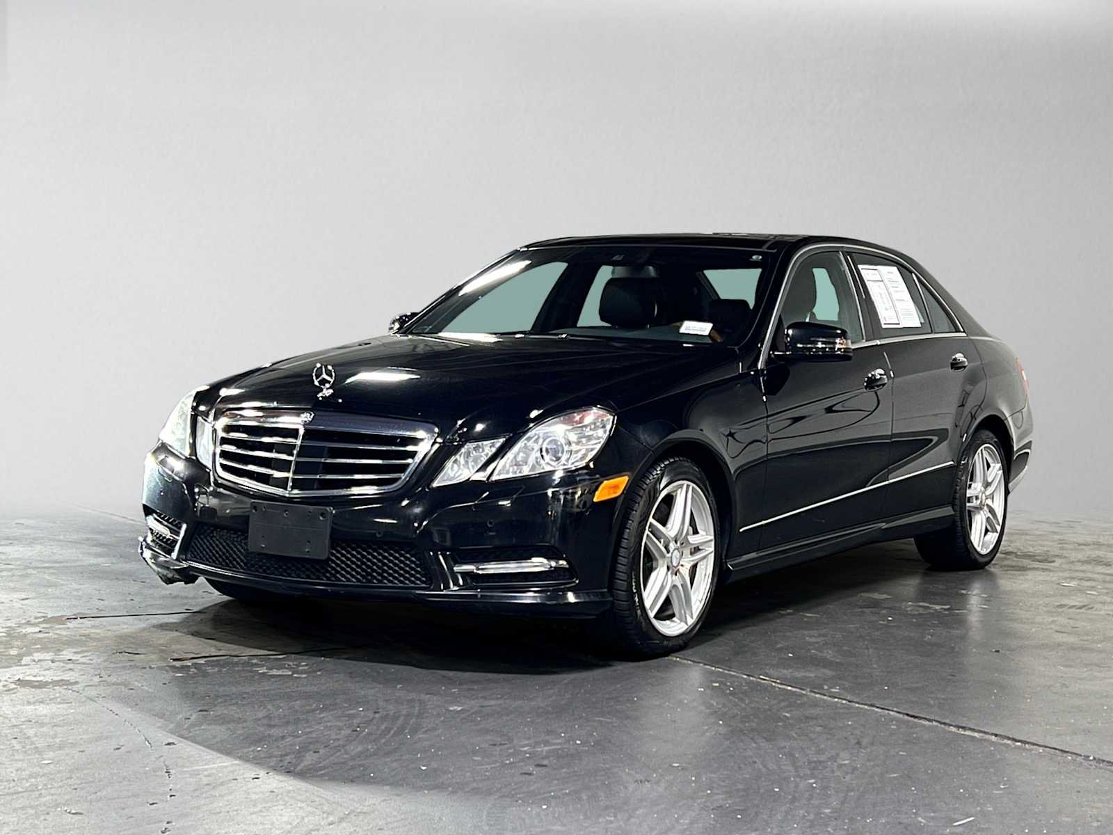 Used 2013 Mercedes-Benz E 550 4MATIC Sedan image 7