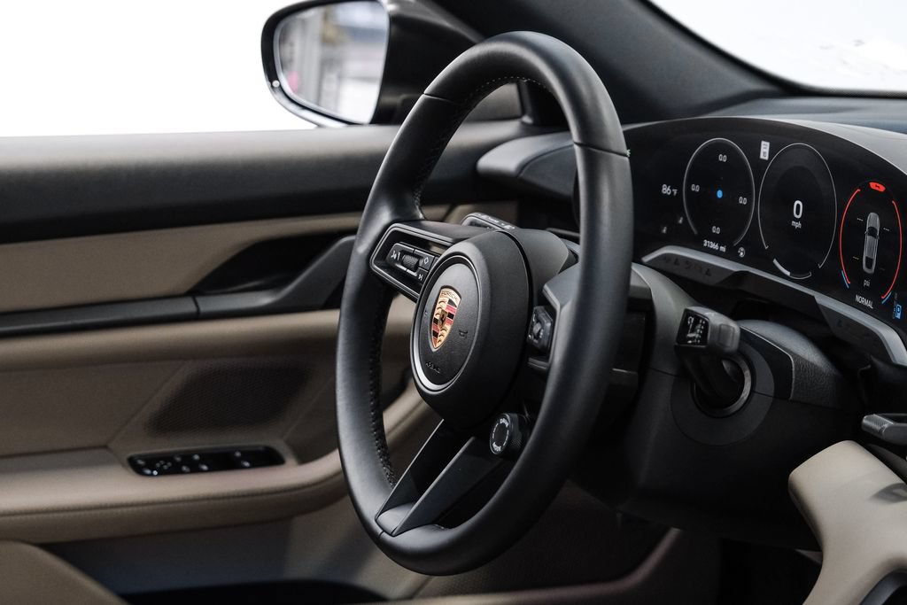 Used 2025 Porsche Taycan RWD image 15