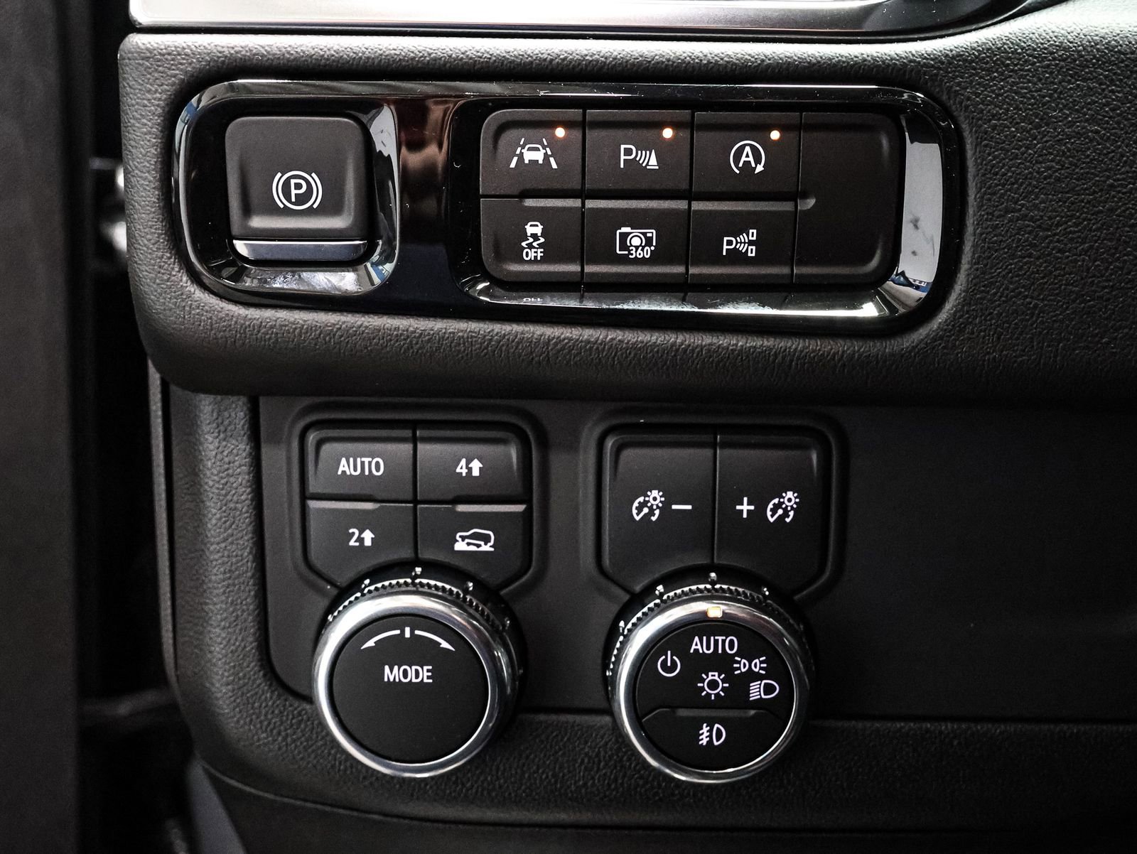 New 2026 GMC Yukon XL Elevation w/ LPO, Floor Liner Package image 32