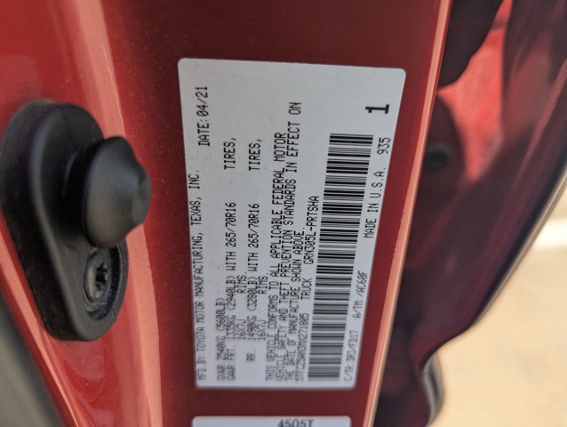 Used 2021 Toyota Tacoma TRD Off-Road w/ Technology Package AWD/4WD image 16