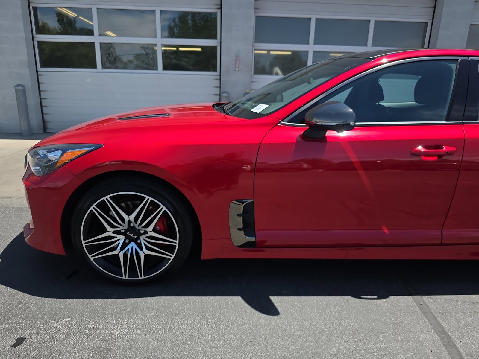 Used 2022 Kia Stinger GT2 AWD/4WD image 17