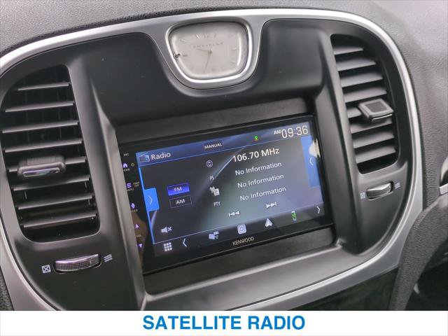 Used 2018 Chrysler 300 Limited w/ Safetytec Plus Group RWD image 17