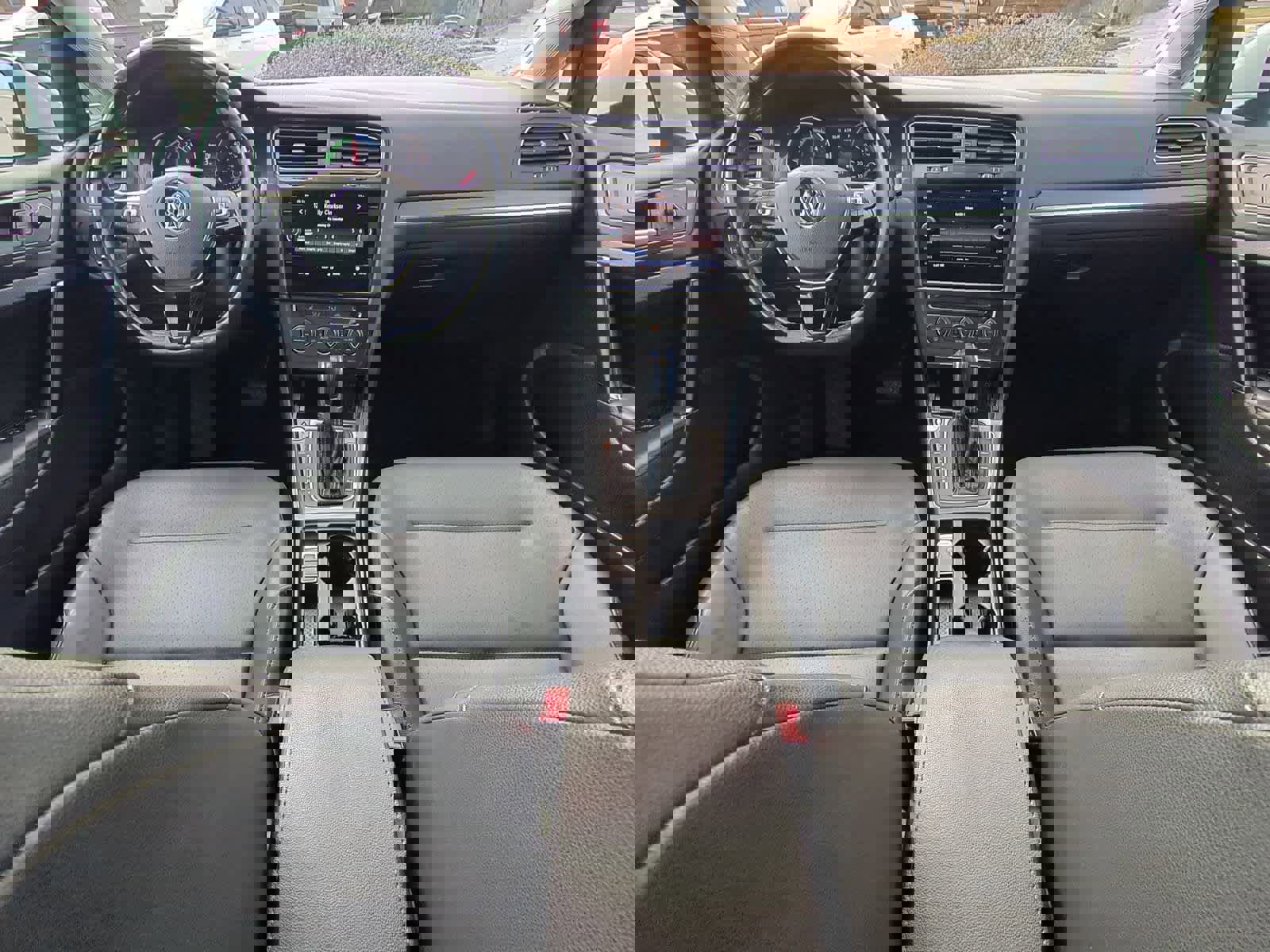 Used 2017 Volkswagen e-Golf SEL Premium image 15