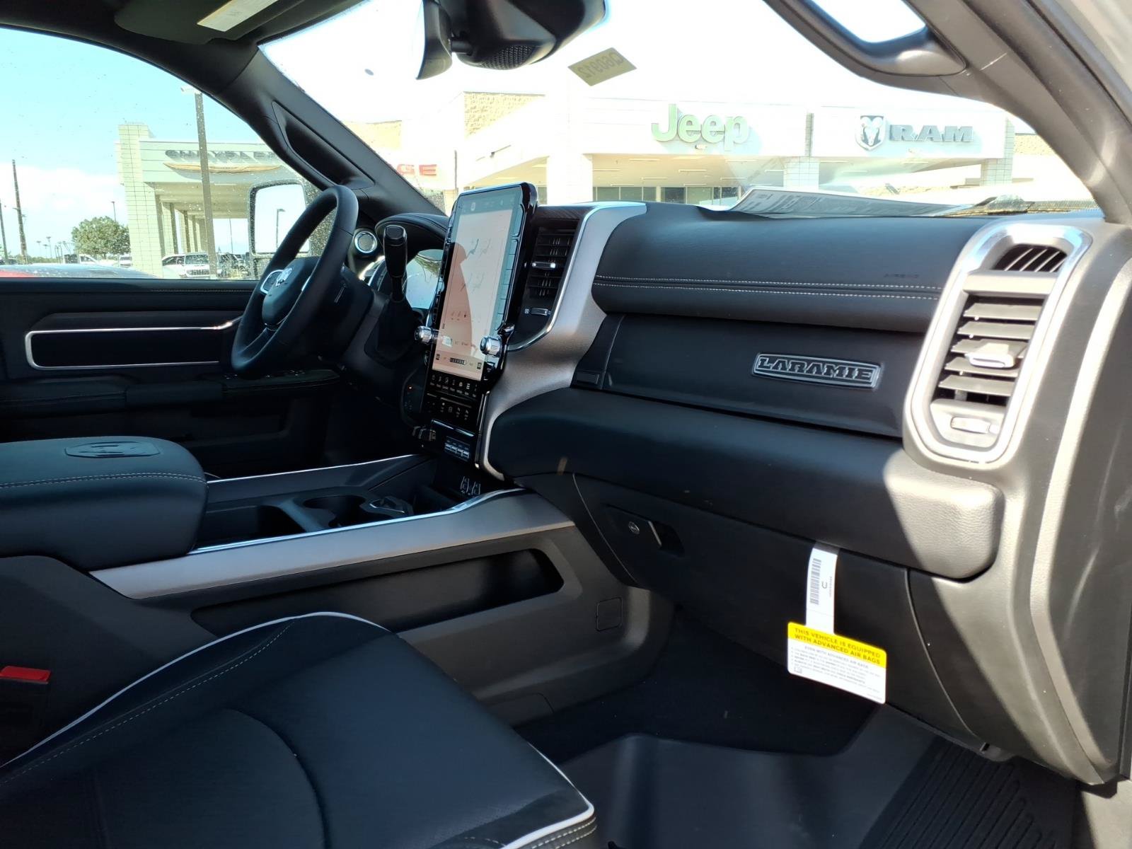 New 2026 RAM 2500 Laramie w/ Night Edition AWD/4WD image 7