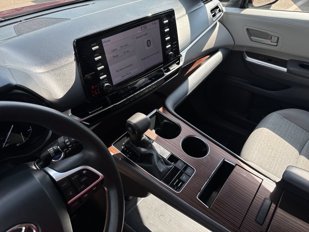Used 2021 Toyota Sienna LE AWD/4WD image 20