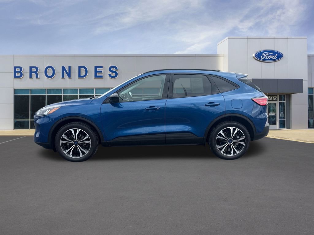 Used 2022 Ford Escape SE w/ SE Sport Appearance Package