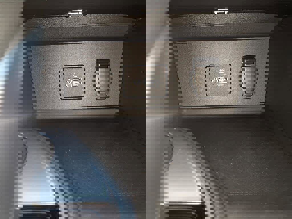 Certified 2020 Nissan Sentra S image 21