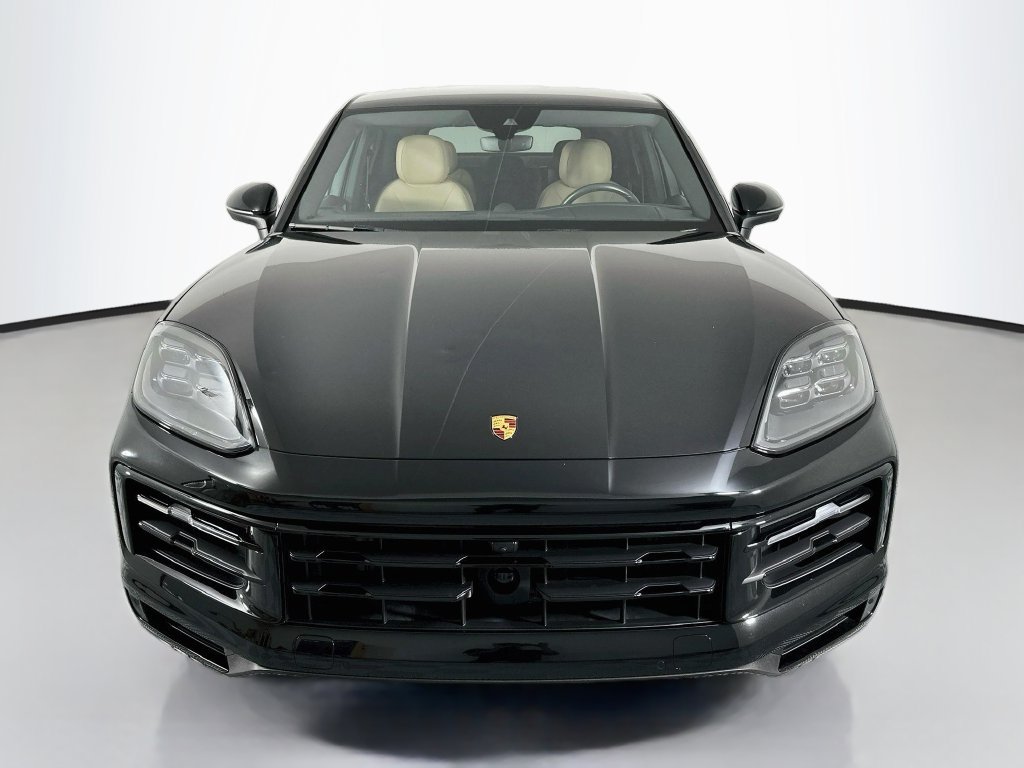 Certified 2024 Porsche Cayenne Coupe AWD/4WD image 6
