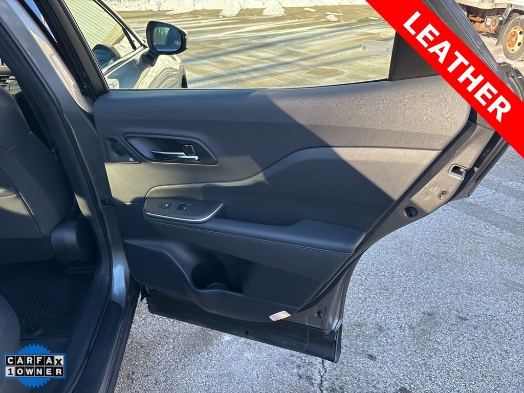 Used 2023 Toyota Crown Limited image 9