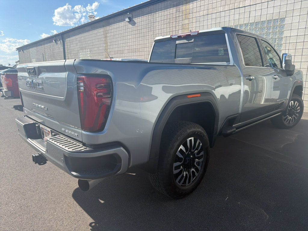 Used 2025 GMC Sierra 2500 Denali Ultimate AWD/4WD image 3