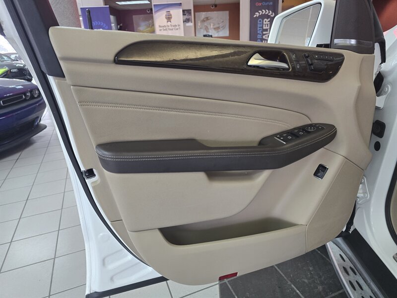 Used 2015 Mercedes-Benz ML 350 2WD w/ Premium 1 Package image 7