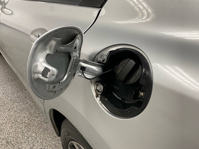 Used 2013 Honda Civic Hybrid Sedan image 28