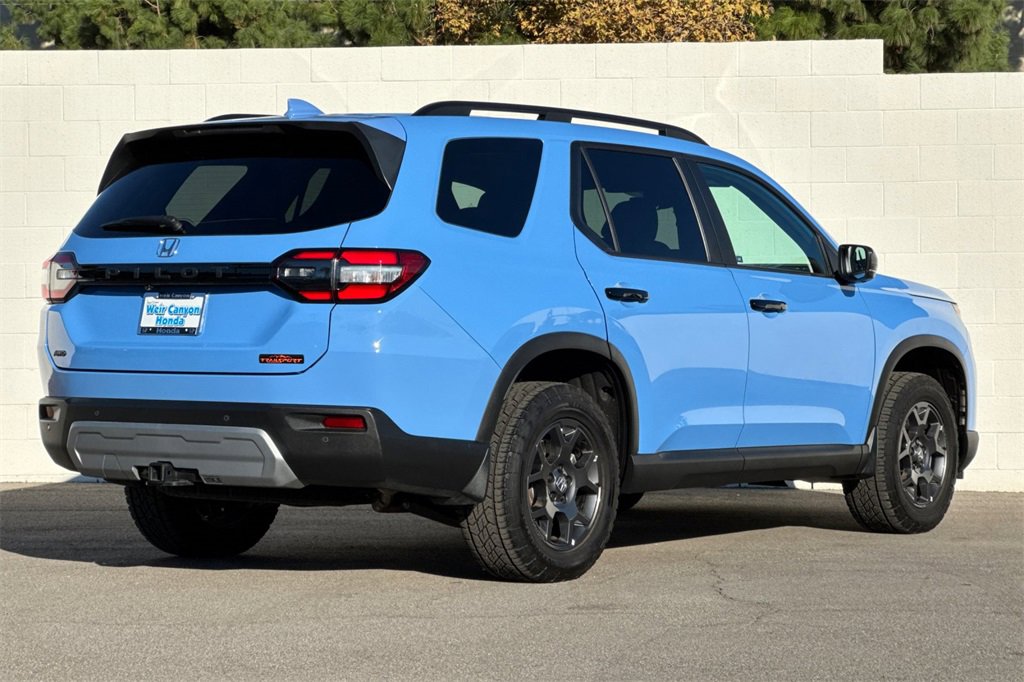 Certified 2024 Honda Pilot TrailSport image 8
