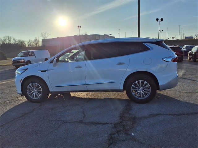 Used 2024 Buick Enclave Premium image 30