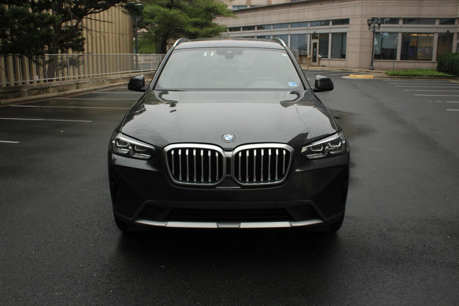 Used 2023 BMW X3 xDrive30i AWD/4WD image 3