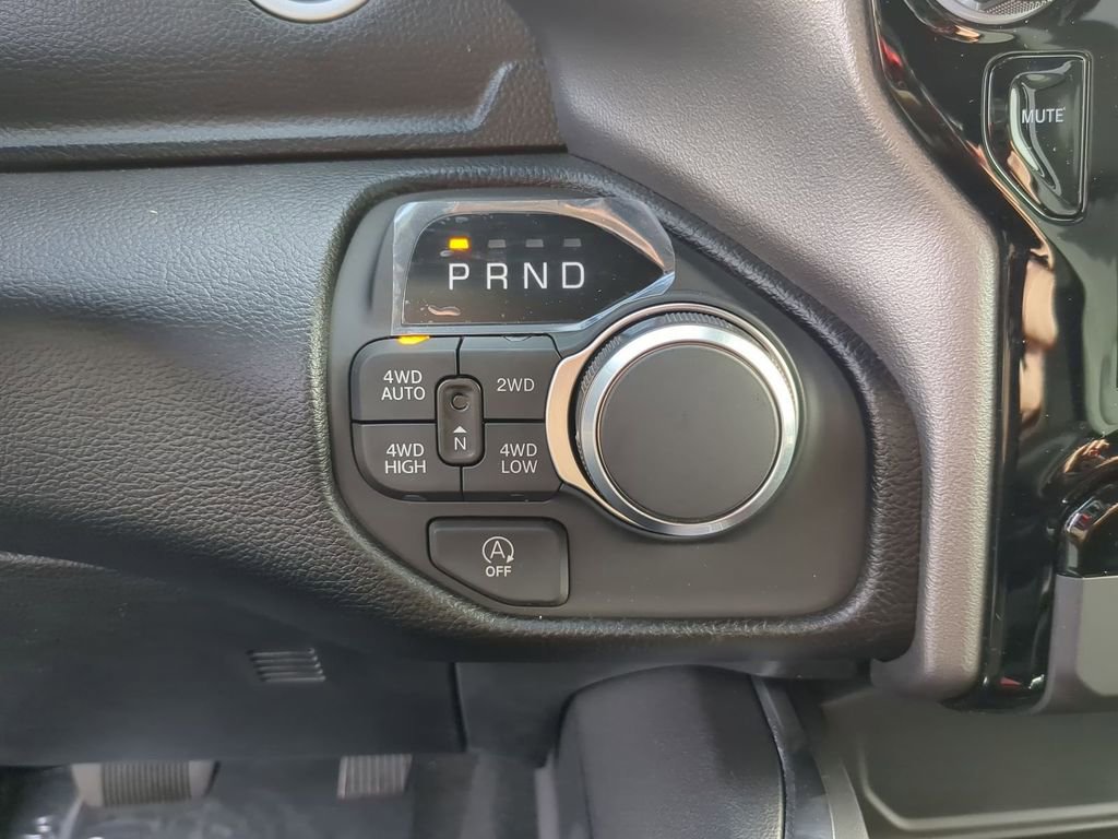 New 2026 RAM 1500 Big Horn AWD/4WD image 9