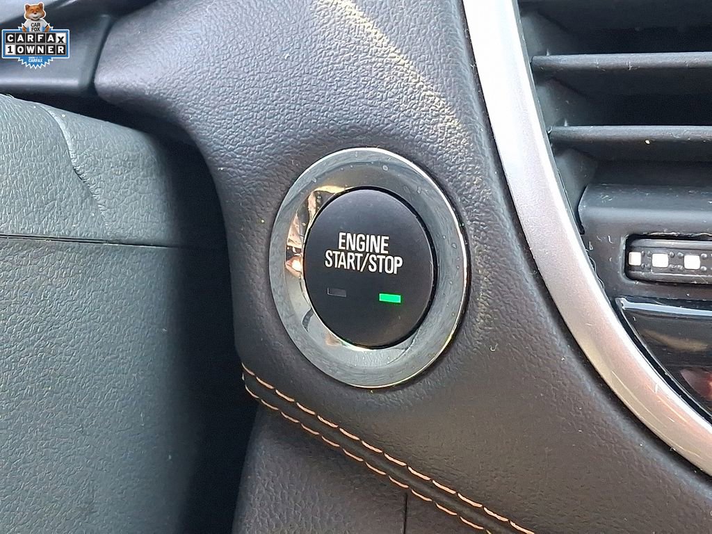 Used 2020 Chevrolet Trax LT w/ LT Convenience Package image 22