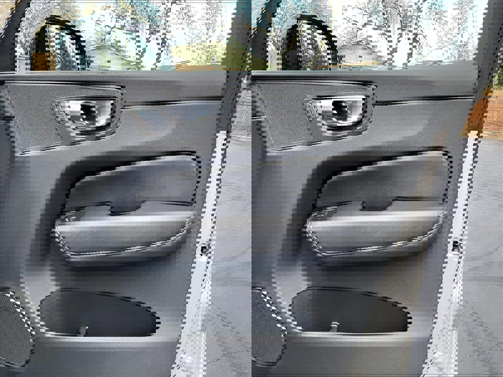 Used 2025 Volvo XC60 B5 Core image 27