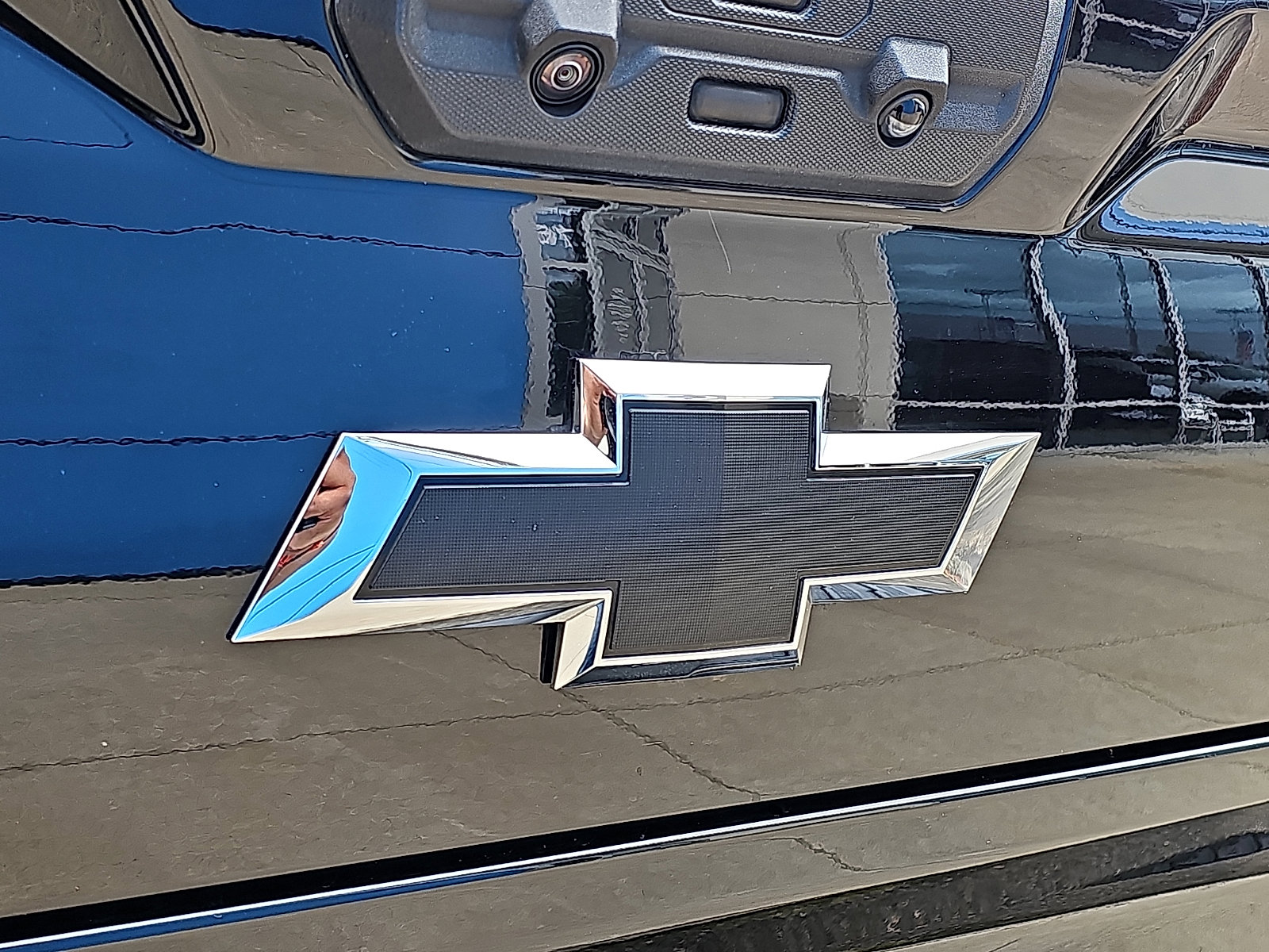 Used 2022 Chevrolet Silverado 1500 High Country w/ High Country Premium Package AWD/4WD image 34