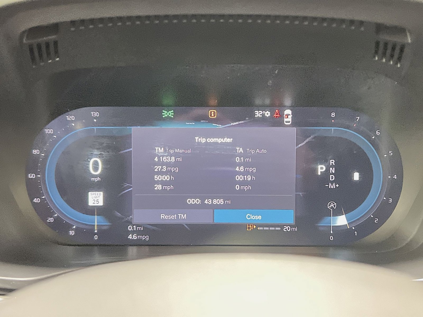 Certified 2023 Volvo XC60 B5 Plus w/ Climate Package image 17