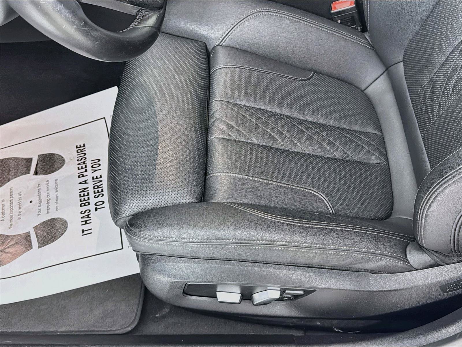 Used 2021 BMW 530e w/ Convenience Package RWD image 19